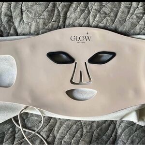 Glow Therapy Multi-Spectrum Mask